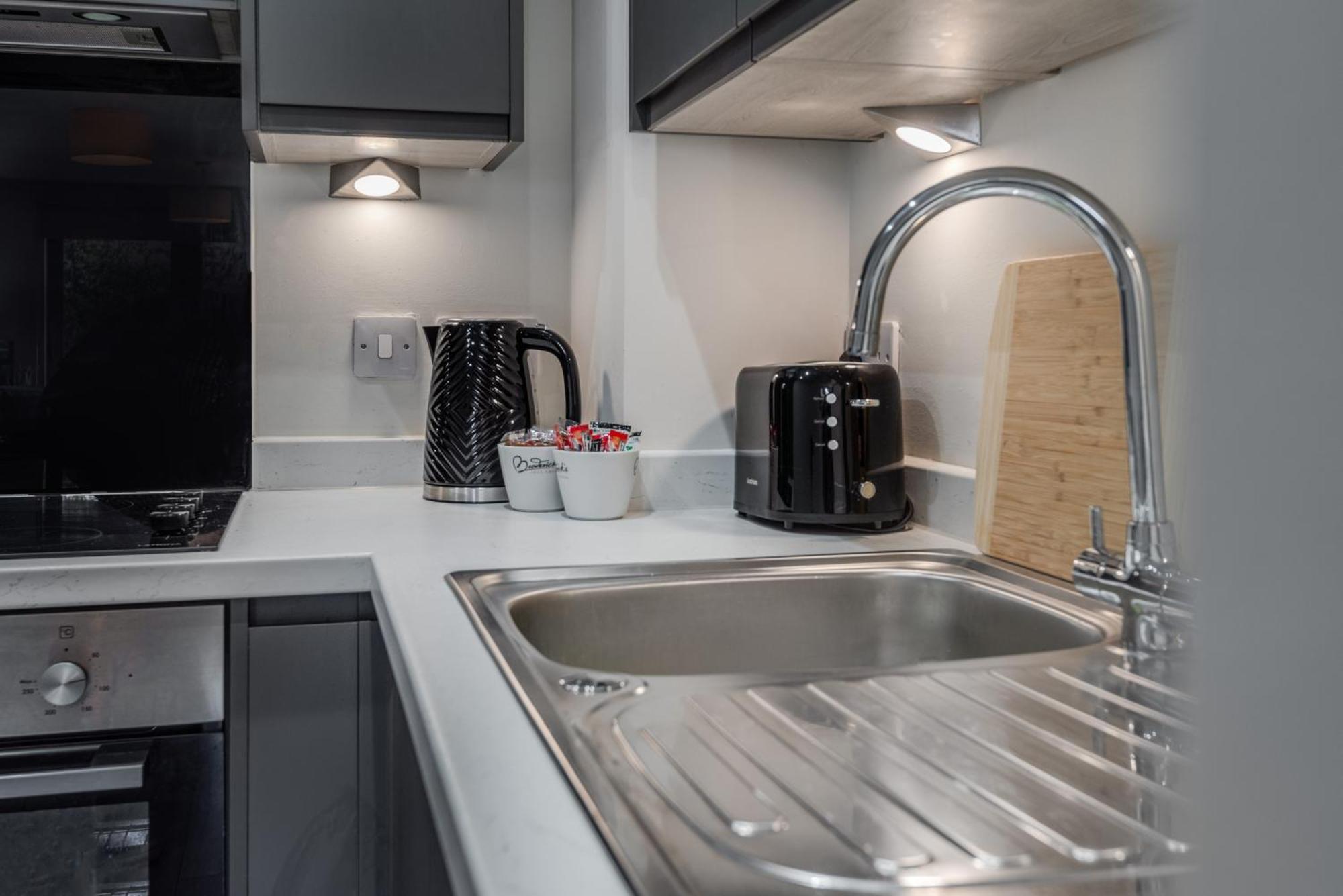 Huge Long Stay Offers! Lux City-Edge Stay! Perfect For Business & Leisure Ливерпуль Экстерьер фото